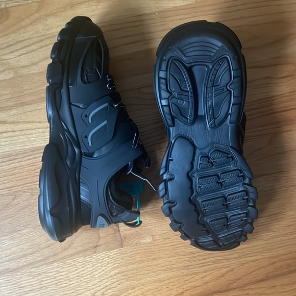 Balenciaga Trackrunners - Size 9.5 - Fast Shipping - Picture 4 of 4